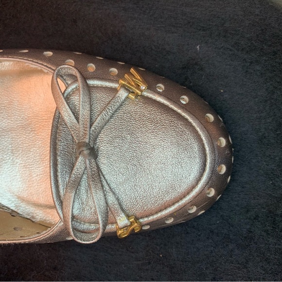 Stuart Weitzman SW gold heels sz7 like new - Picture 4 of 9